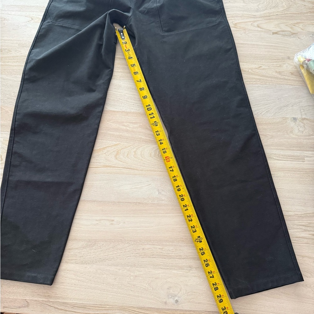 Lululemon Men's Black Pants w zip pockets - Picture 4 of 4